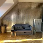 Rum i privatbostad Cosy In Residential Part Of Copenhagen, With Free Street Parking And Shared Bathroom