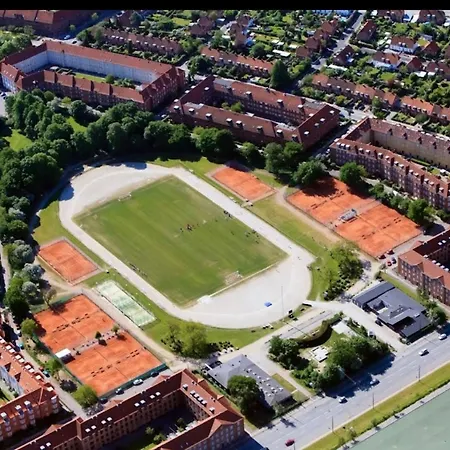 Séjour chez l'habitant Cosy In Residential Part Of Copenhagen, With Free Street Parking And Shared Bathroom