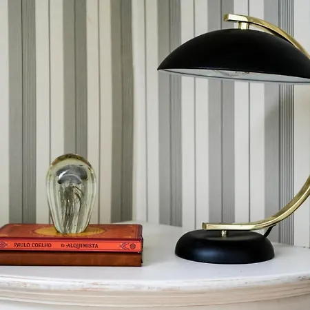 Cosy In Residential Part Of Copenhagen, With Free Street Parking And Shared Bathroom Homestay *