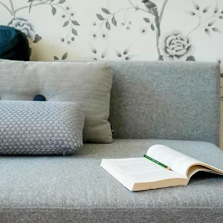 Homestay Cosy In Residential Part Of Copenhagen, With Free Street Parking And Shared Bathroom